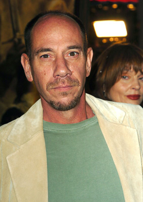 Miguel Ferrer at event of Ziedu Valdovas: Karaliaus sugrizimas (2003)