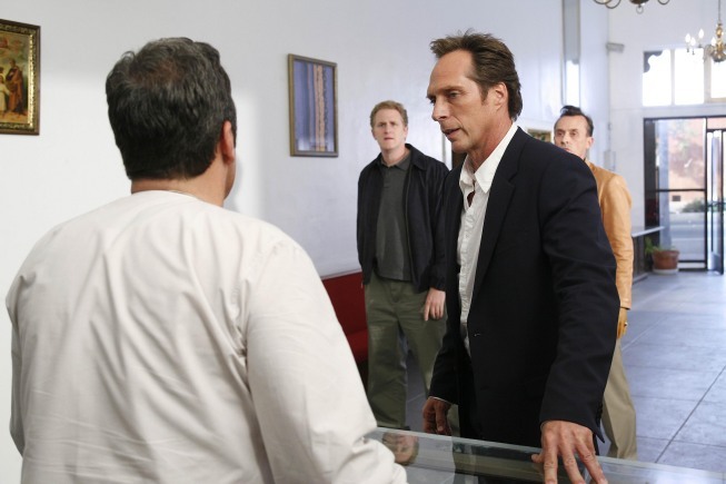 Still of William Fichtner and Michael Rapaport in Kalejimo begliai (2005)