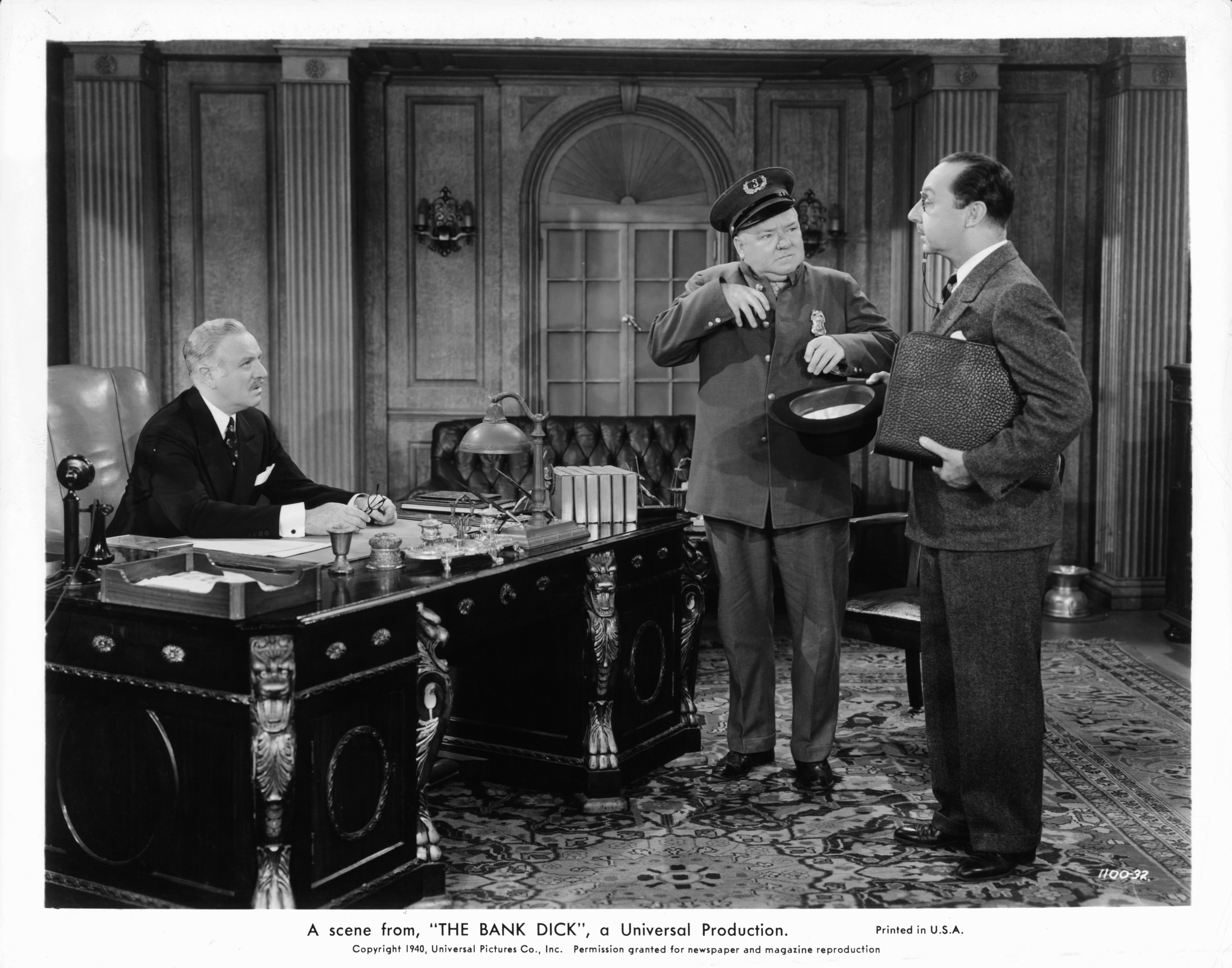 Still of W.C. Fields and Franklin Pangborn in The Bank Dick (1940)
