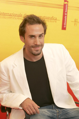 Joseph Fiennes at event of The Merchant of Venice (2004)