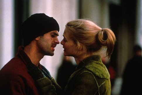 Still of Joseph Fiennes and Heather Graham in Killing Me Softly (2002)