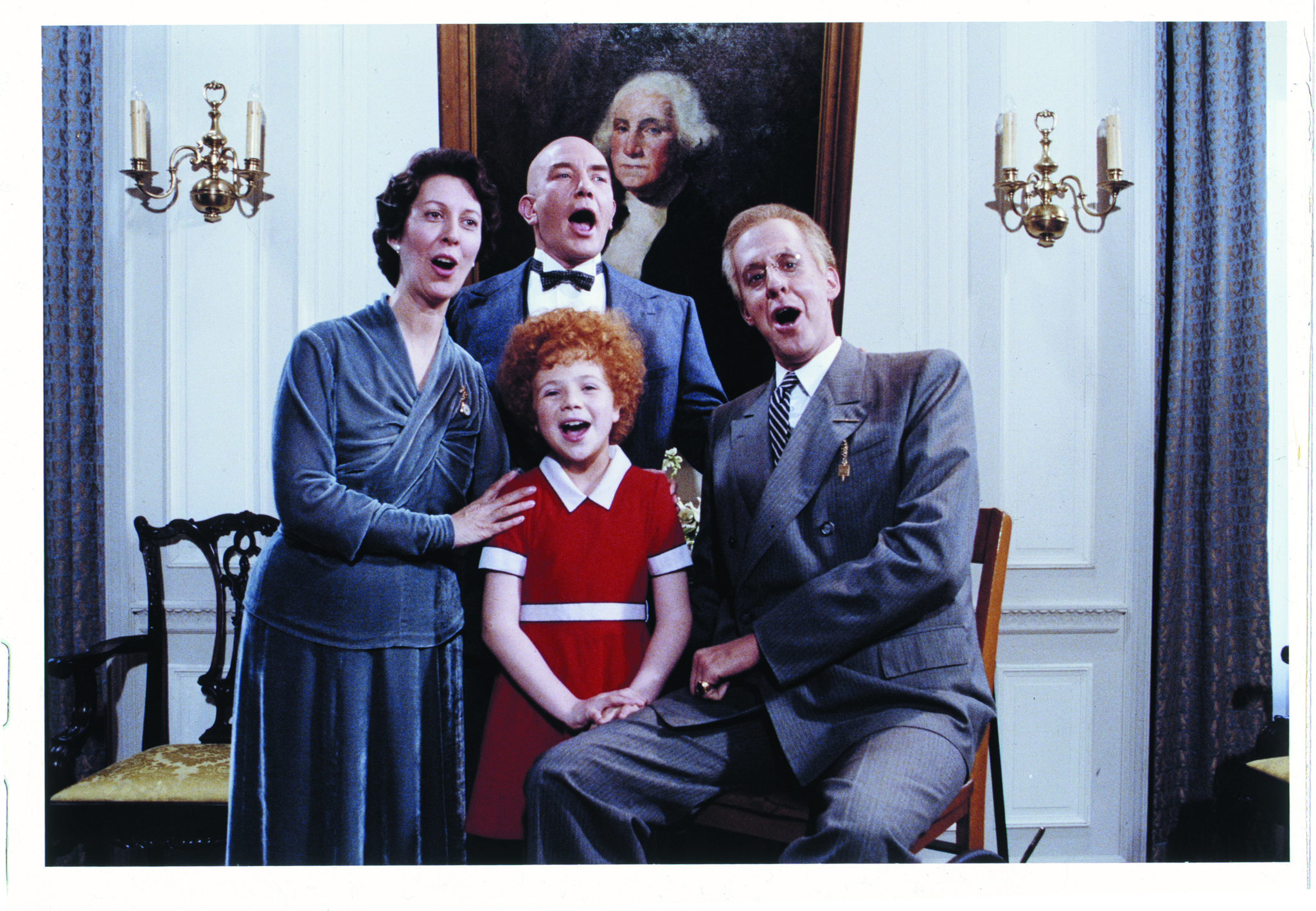 Still of Albert Finney, Edward Herrmann and Aileen Quinn in Annie (1982)