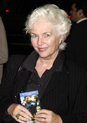 Fionnula Flanagan at event of Evelyn (2002)