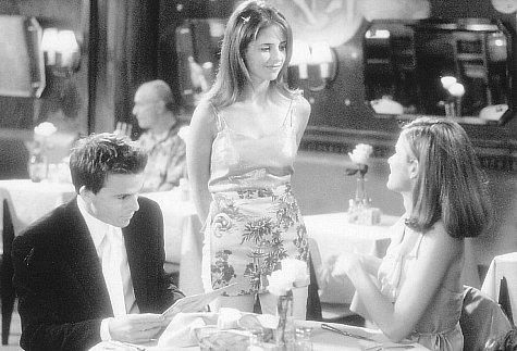 Still of Sean Patrick Flanery, Sarah Michelle Gellar and Amanda Peet in Simply Irresistible (1999)