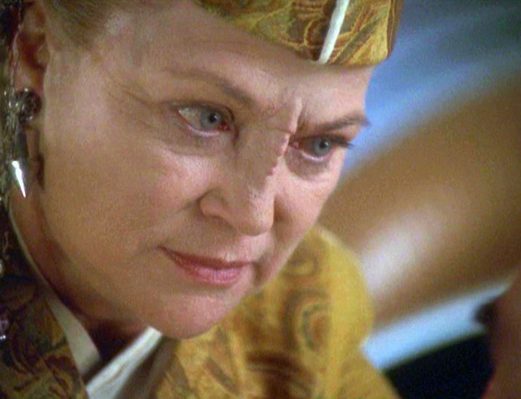 Still of Louise Fletcher in Star Trek: Deep Space Nine (1993)