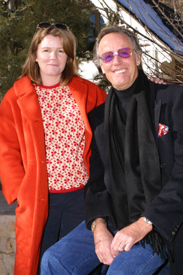 Peter Fonda and Mare Winningham at event of The Maldonado Miracle (2003)