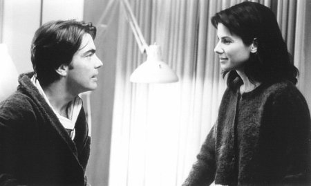 Still of Sandra Bullock and Peter Gallagher in While You Were Sleeping (1995)