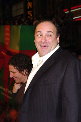 James Gandolfini at event of Surviving Christmas (2004)