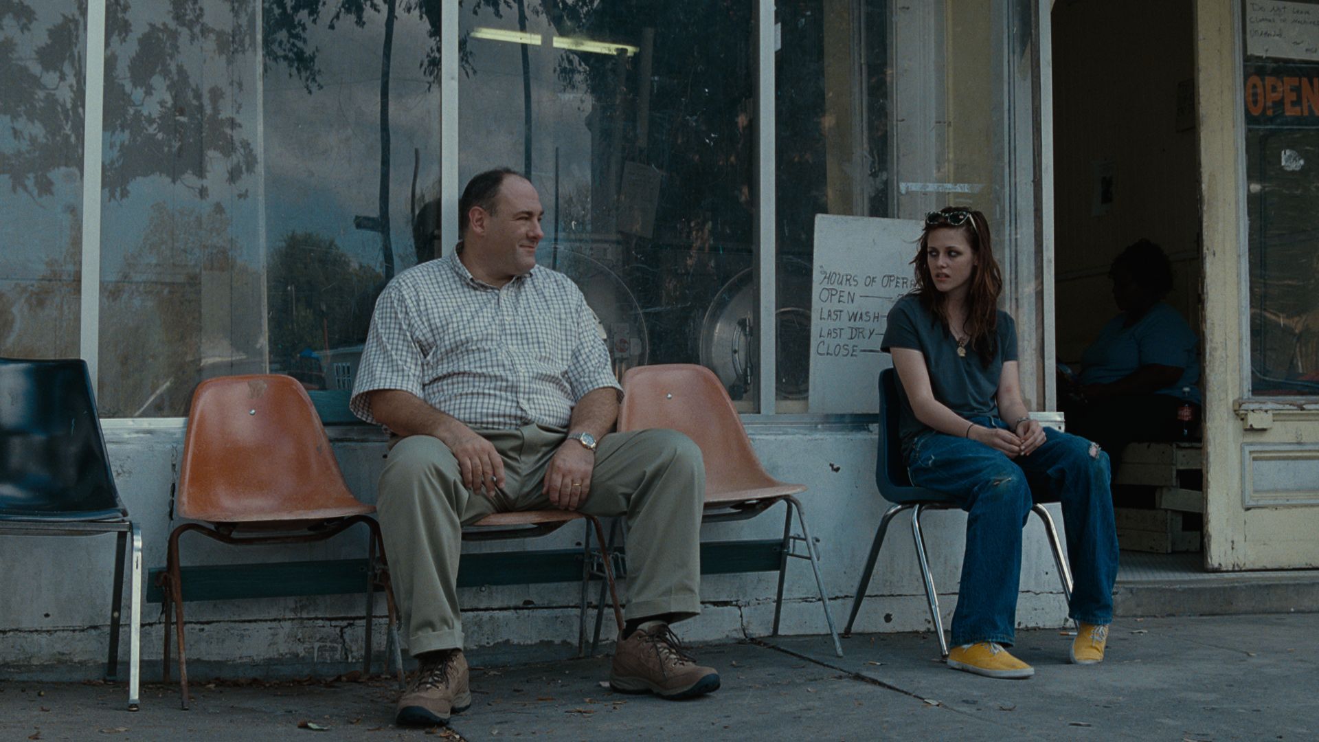 Still of James Gandolfini and Kristen Stewart in Welcome to the Rileys (2010)