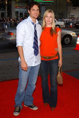 Jennie Garth and Peter Facinelli at event of Sesios pedos po zeme (2001)