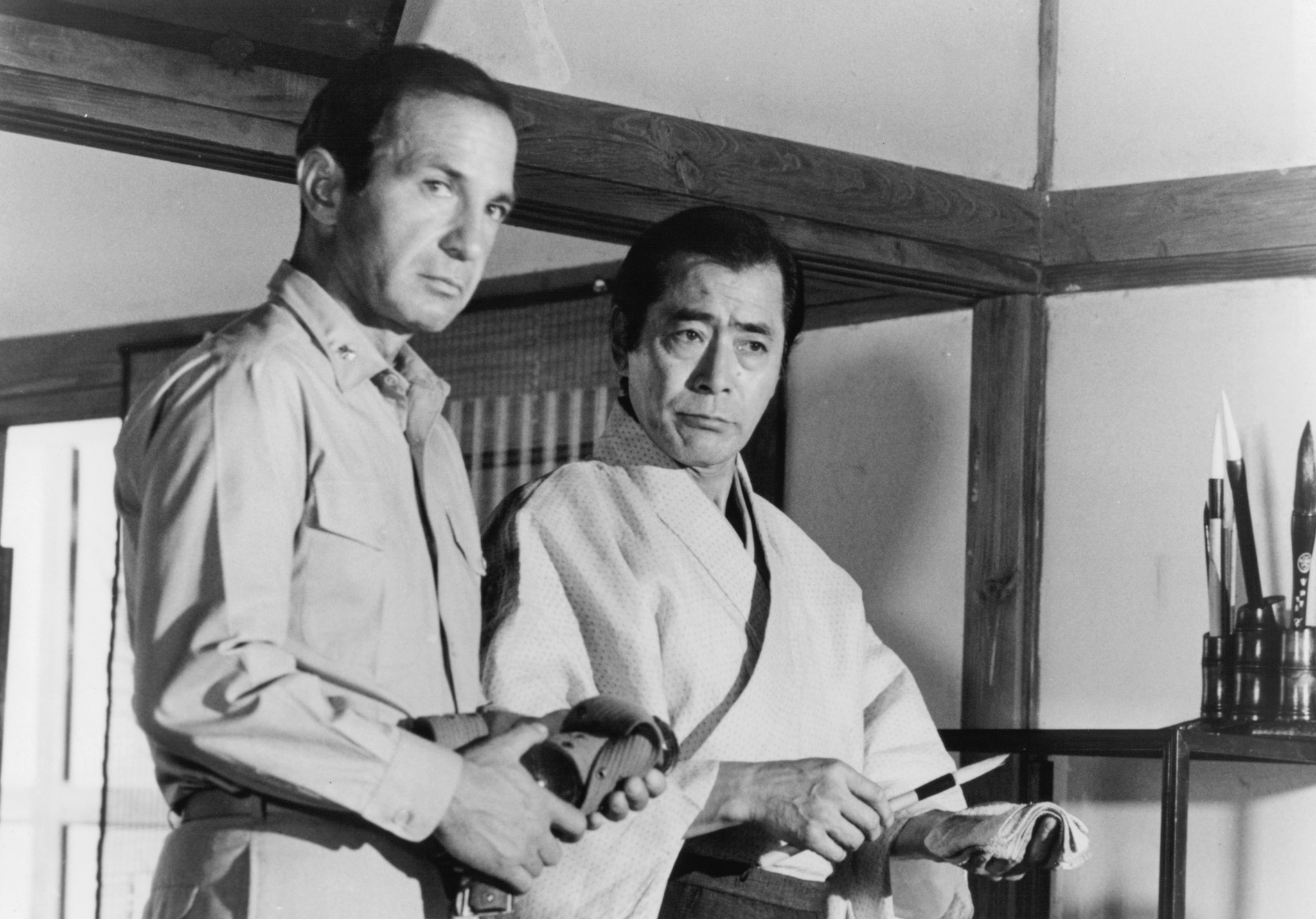 Still of Ben Gazzara and Toshirô Mifune in Inchon (1981)