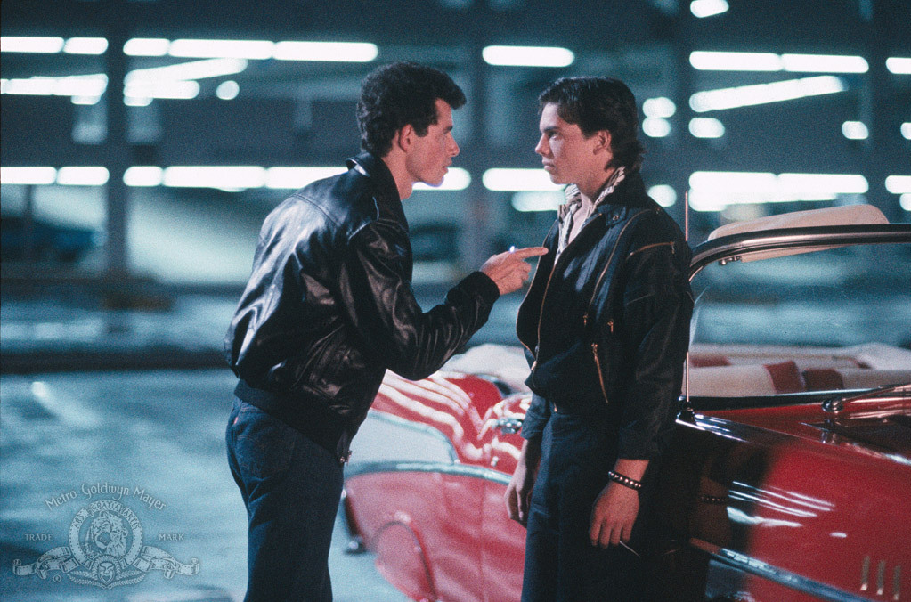 Still of Jason Gedrick and Lewis Smith in The Heavenly Kid (1985)