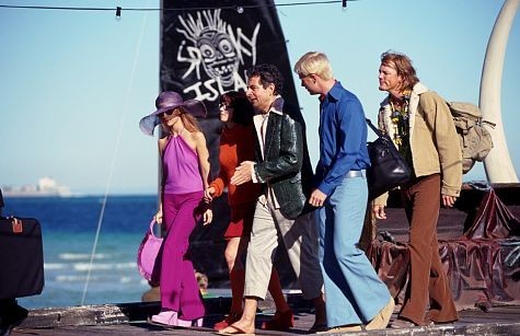 Still of Rowan Atkinson, Matthew Lillard, Sarah Michelle Gellar, Linda Cardellini and Freddie Prinze Jr. in Scooby-Doo (2002)