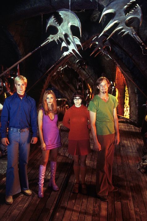 Matthew Lillard, Sarah Michelle Gellar, Linda Cardellini and Freddie Prinze Jr. in Scooby-Doo (2002)
