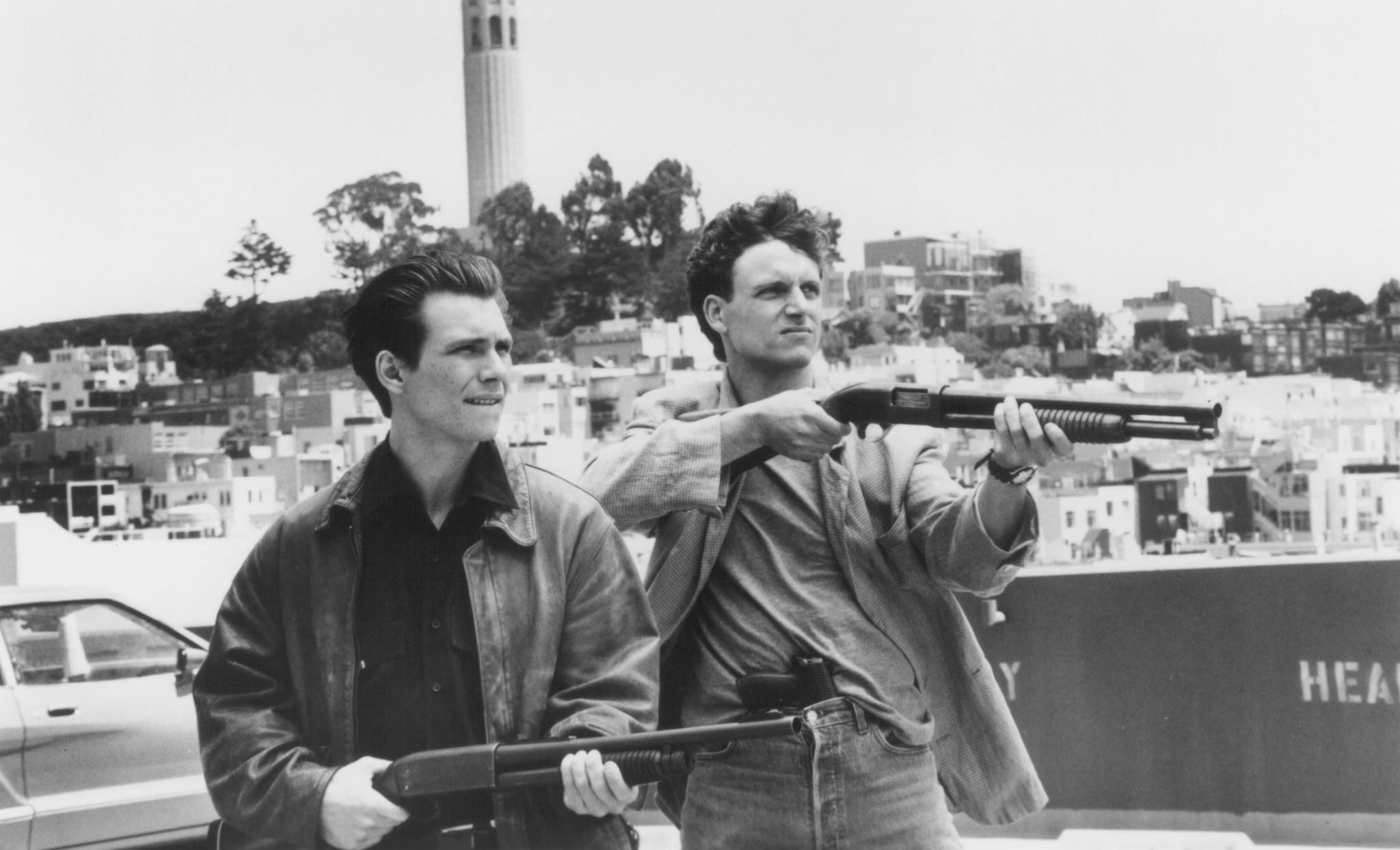 Still of Christian Slater and Tony Goldwyn in Kuffs (1992)