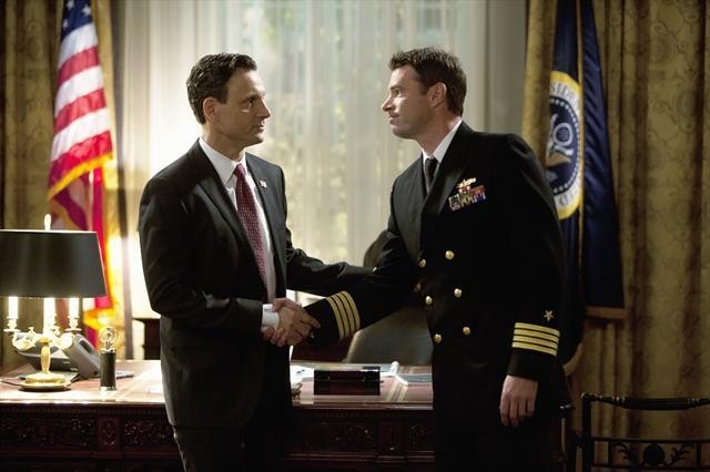 Still of Tony Goldwyn and Scott Foley in Scandal (2012)