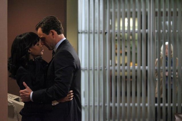 Still of Tony Goldwyn and Kerry Washington in Scandal (2012)