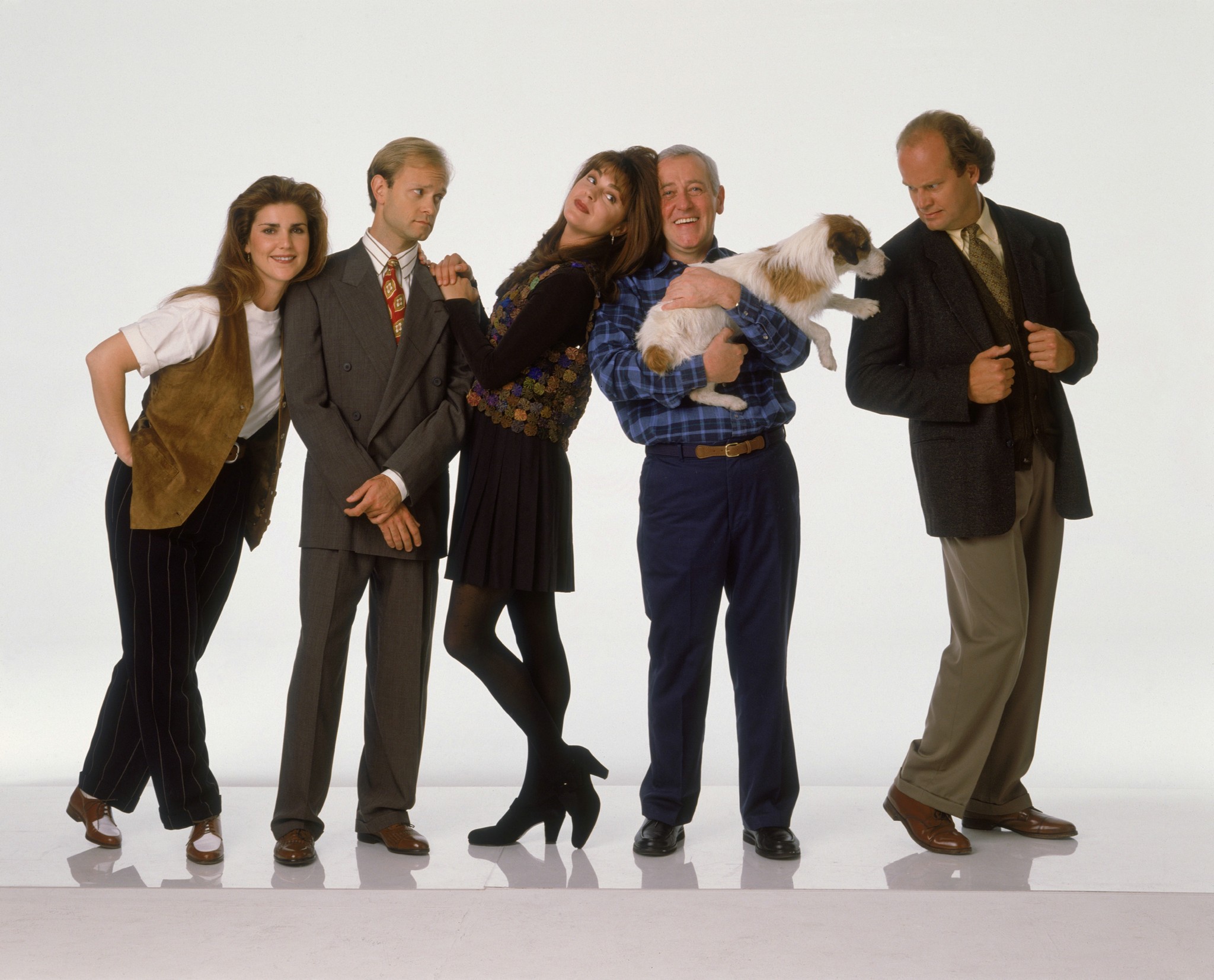 Still of Kelsey Grammer, David Hyde Pierce, John Mahoney, Peri Gilpin and Jane Leeves in Frasier (1993)