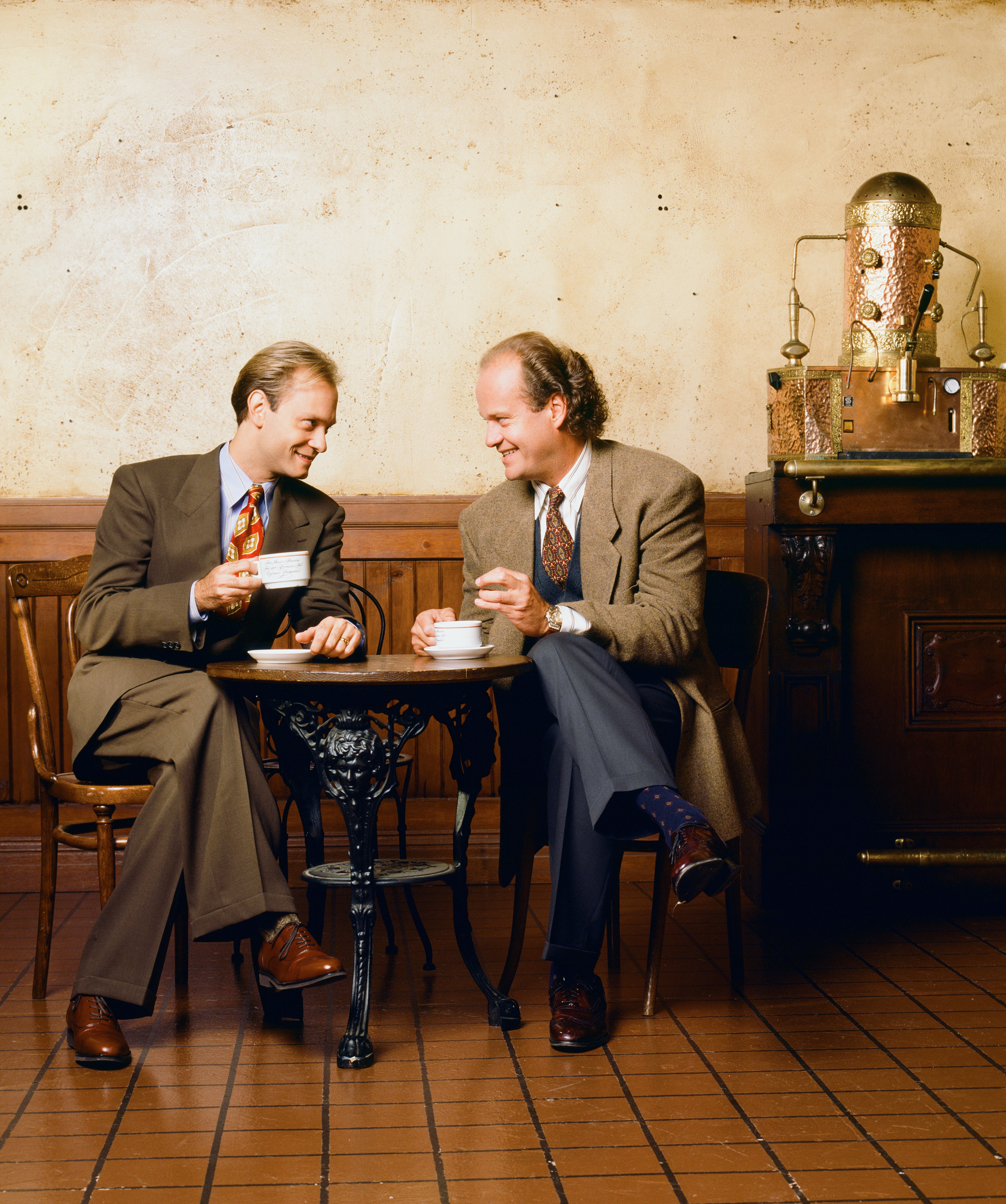 Still of Kelsey Grammer and David Hyde Pierce in Frasier (1993)