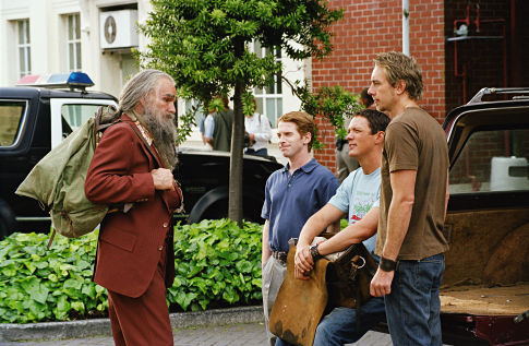 Still of Matthew Lillard, Burt Reynolds, Seth Green and Dax Shepard in Without a Paddle (2004)