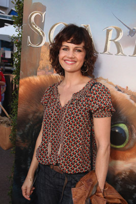 Carla Gugino at event of Legend of the Guardians: The Owls of Ga'Hoole (2010)