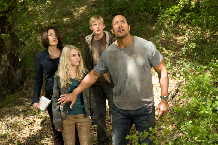 Still of Carla Gugino, Dwayne Johnson, AnnaSophia Robb and Alexander Ludwig in Race to Witch Mountain (2009)