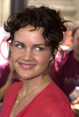 Carla Gugino at event of Atlantis: The Lost Empire (2001)