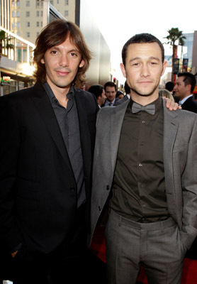 Lukas Haas and Joseph Gordon-Levitt at event of Pradzia (2010)