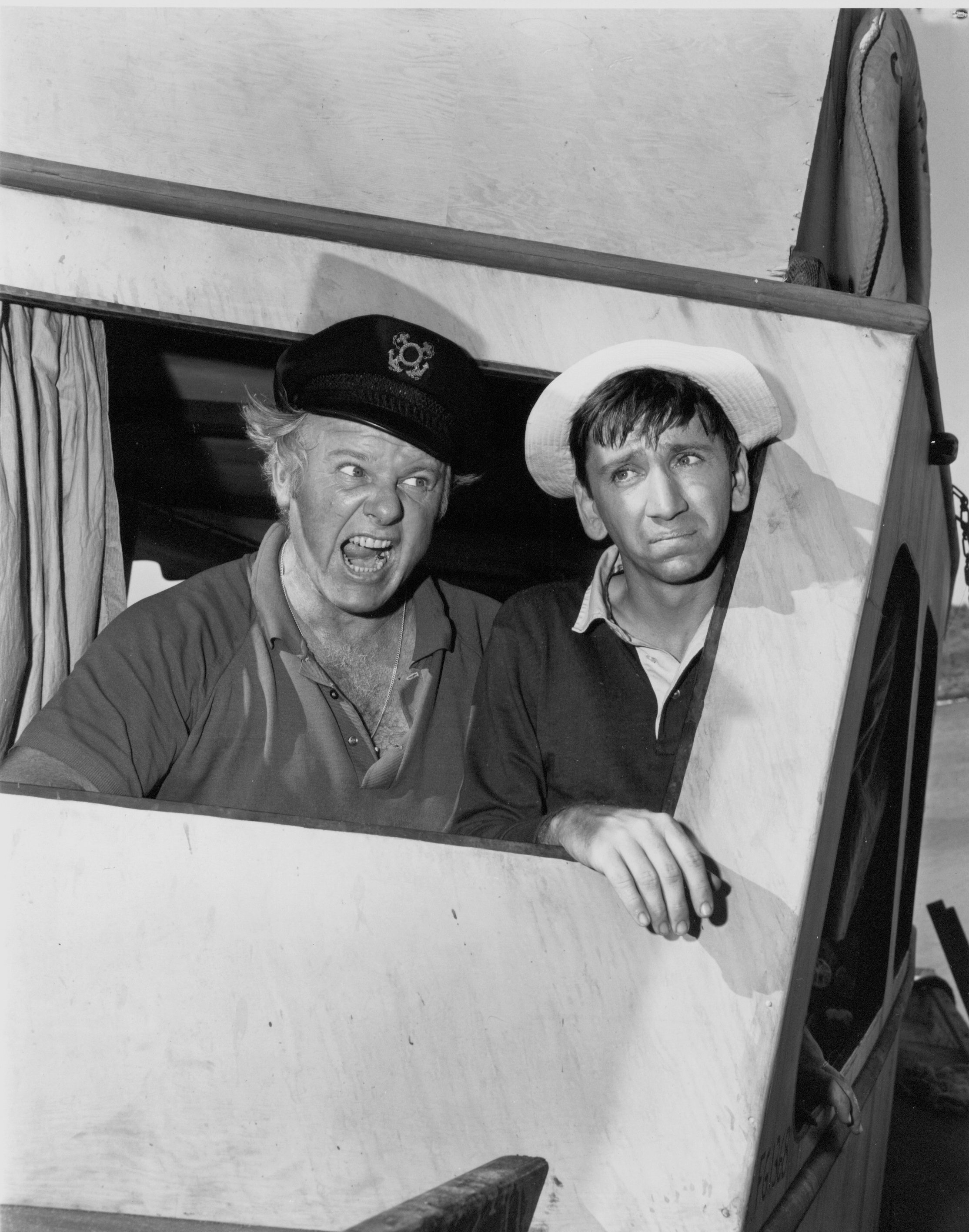 Still of Bob Denver and Alan Hale Jr. in Gilligan's Island (1964)