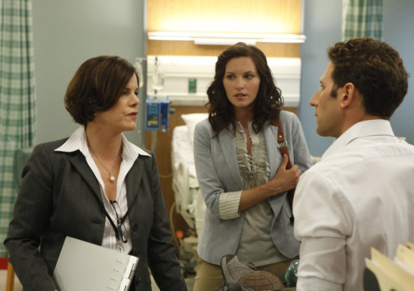 Still of Marcia Gay Harden, Mark Feuerstein, Jill Flint, Jill Casey and Hank Lawson in Royal Pains (2009)