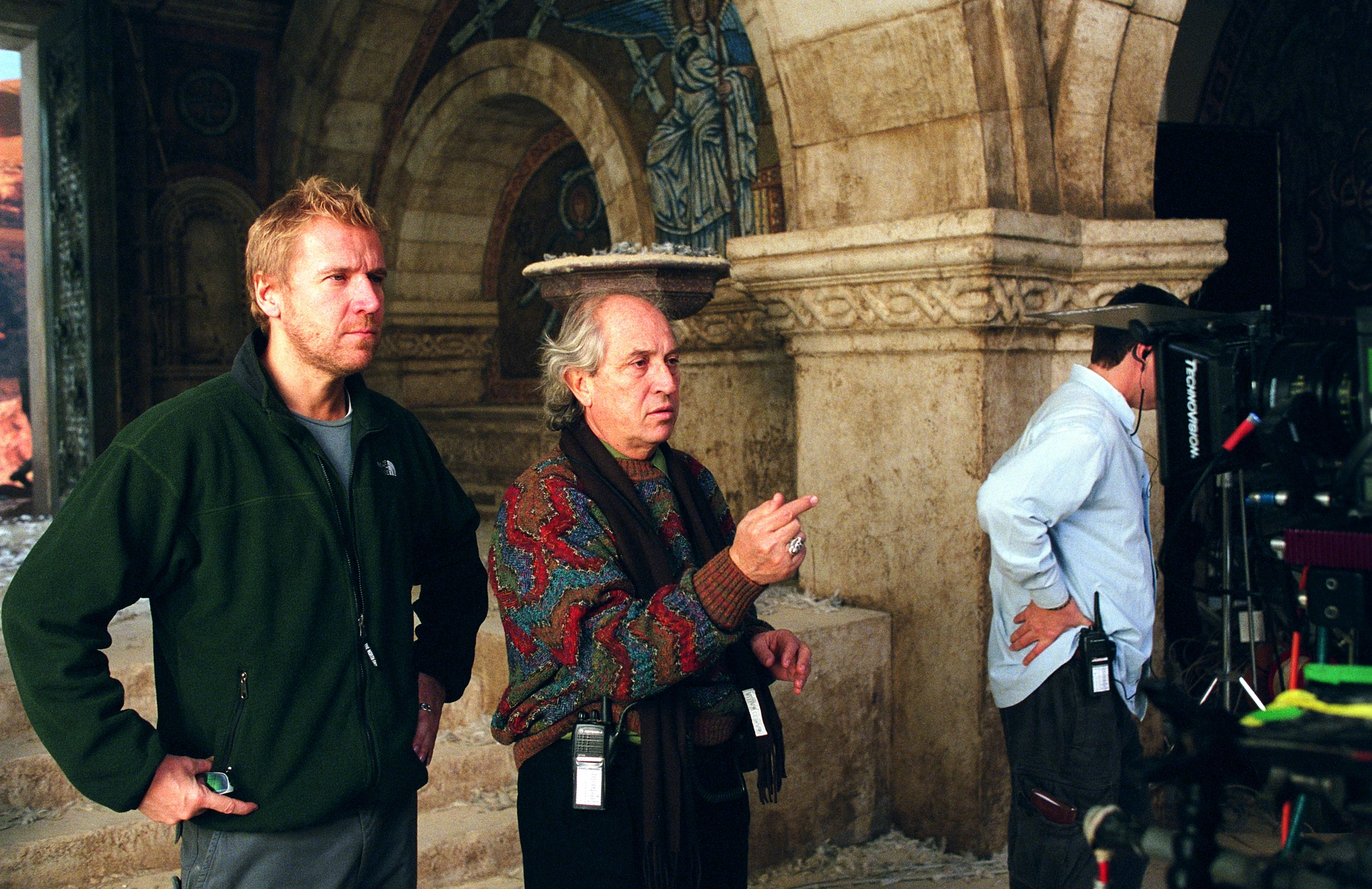 Still of Renny Harlin and Vittorio Storaro in Egzorcistas: pradzia (2004)