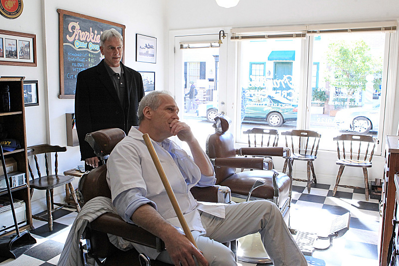Still of Mark Harmon and Jay Acovone in NCIS: Naval Criminal Investigative Service (2003)