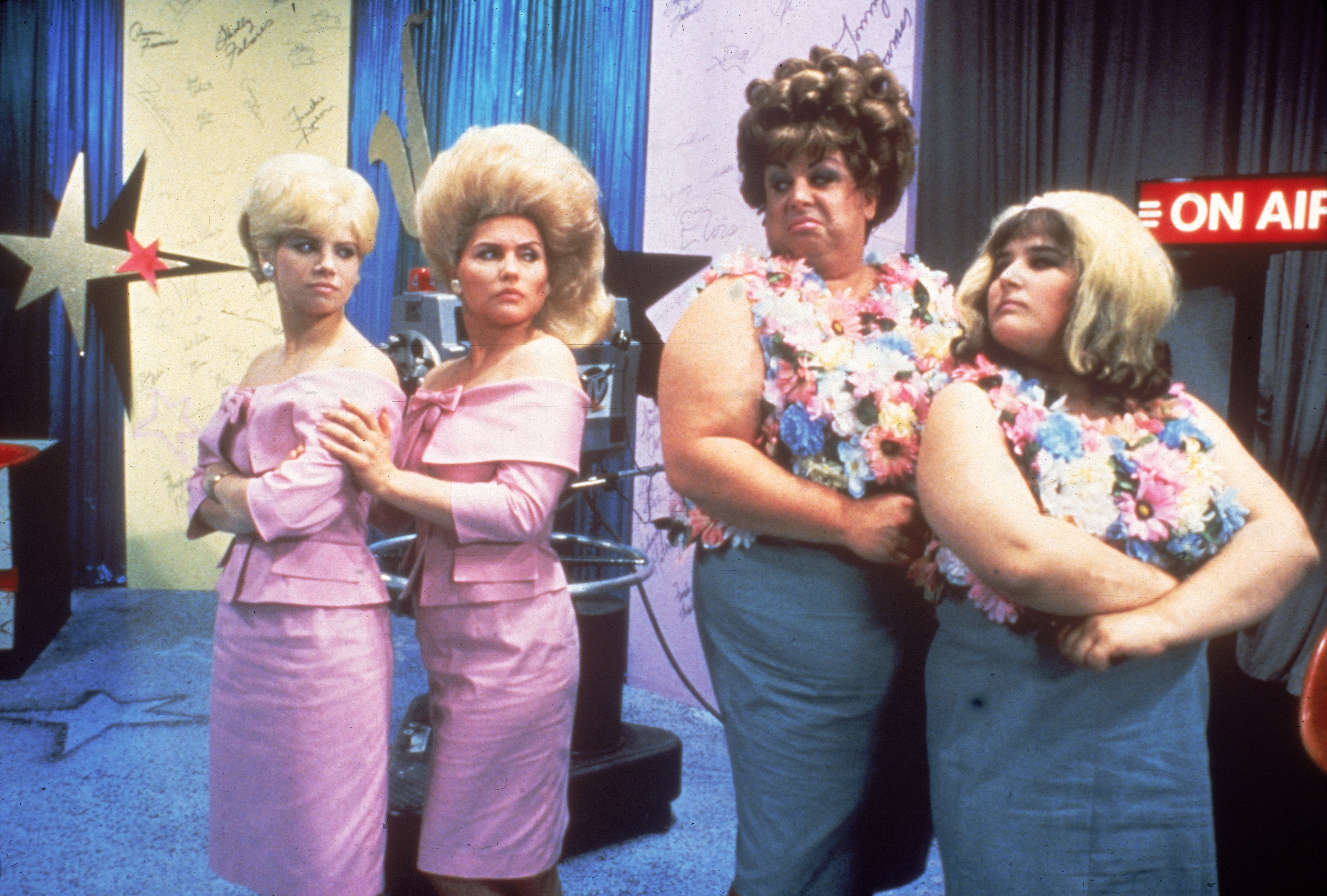 Still of John Waters, Divine, Deborah Harry, Ricki Lake and Vitamin C in Hairspray (1988)