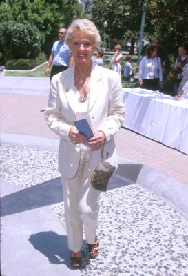 Tippi Hedren at event of Muppets from Space (1999)