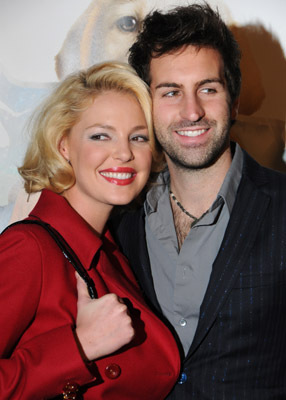 Katherine Heigl and Josh Kelley at event of Marley & Me (2008)