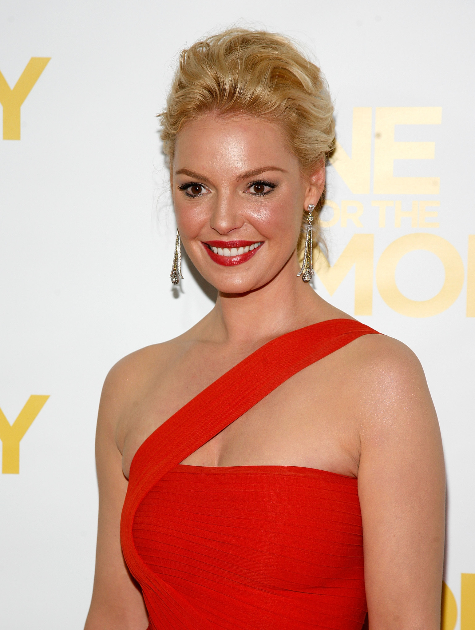 Katherine Heigl at event of Daug vargo del pinigu (2012)