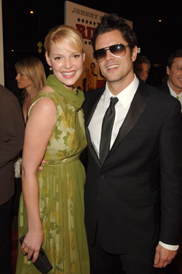 Katherine Heigl and Johnny Knoxville at event of The Ringer (2005)