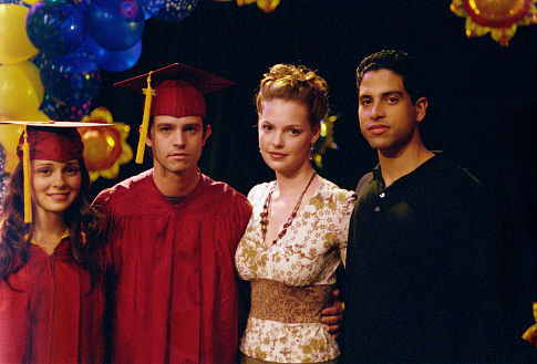 Still of Katherine Heigl, Jason Behr, Shiri Appleby and Adam Rodriguez in Roswell (1999)