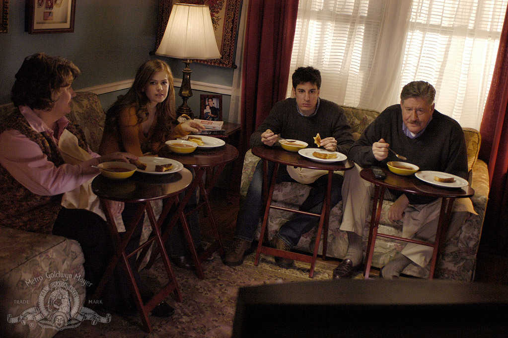 Still of Edward Herrmann, Jason Biggs, Isla Fisher and Margo Martindale in The Pleasure of Your Company (2006)