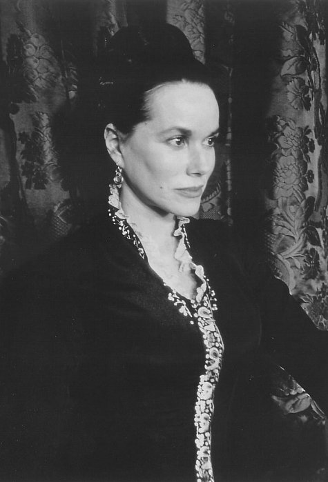 Still of Barbara Hershey in The Portrait of a Lady (1996)