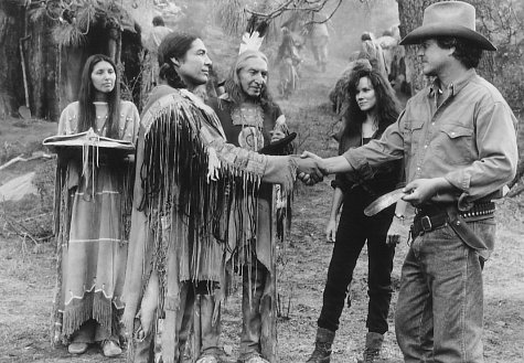 Still of Tom Berenger, Barbara Hershey, Eugene Blackbear and Steve Reevis in Last of the Dogmen (1995)