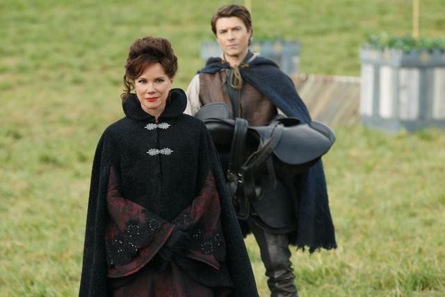 Still of Barbara Hershey and Noah Bean in Once Upon a Time (2011)