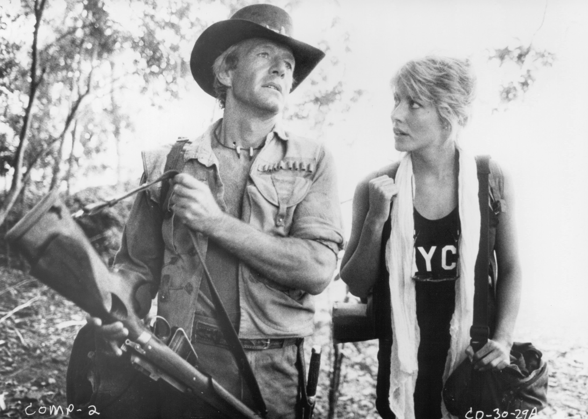 Still of Paul Hogan and Linda Kozlowski in Crocodile Dundee (1986)