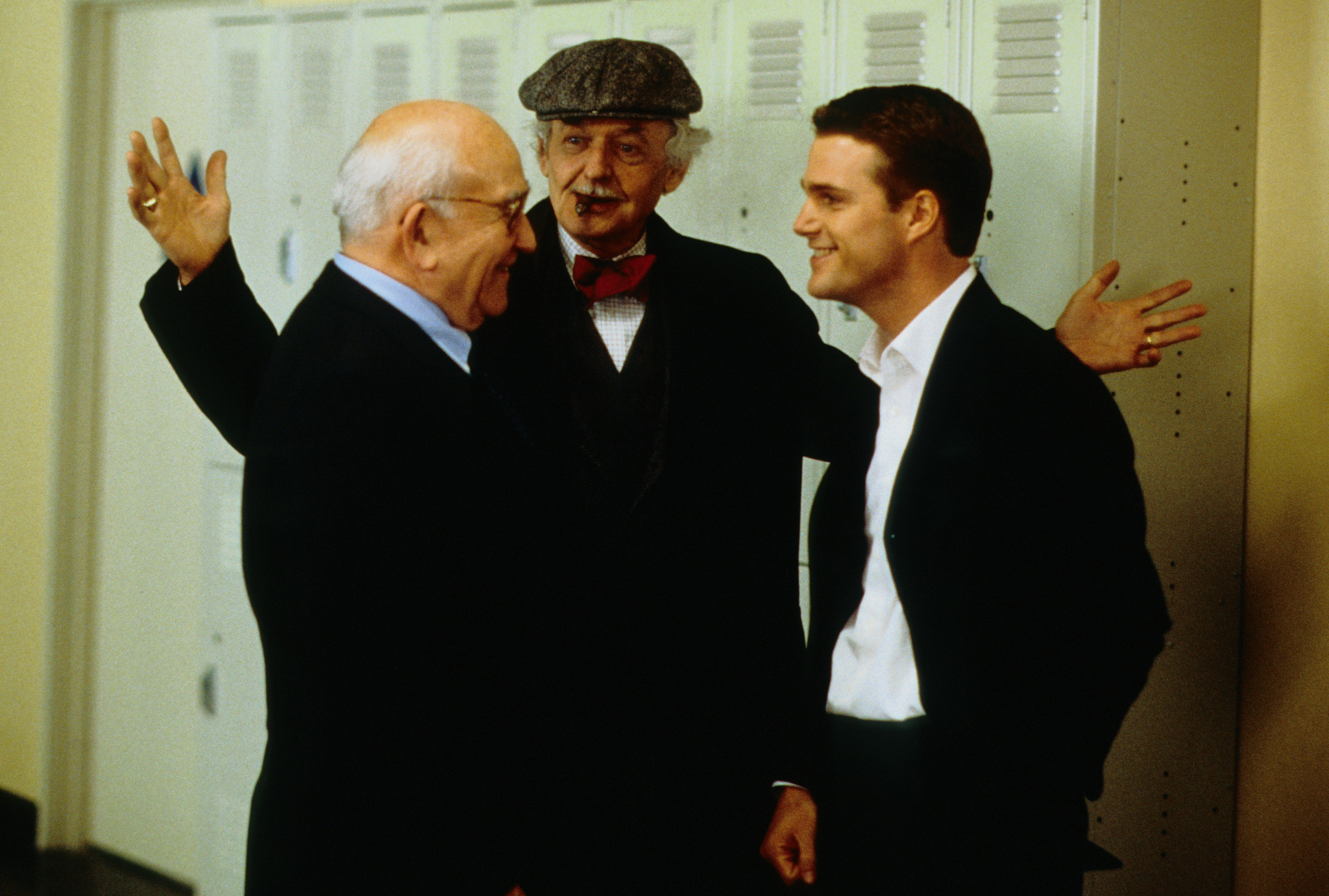 Still of Chris O'Donnell, Edward Asner and Hal Holbrook in The Bachelor (1999)