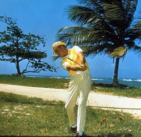 173-430 Bob Hope playing golf C. 1960