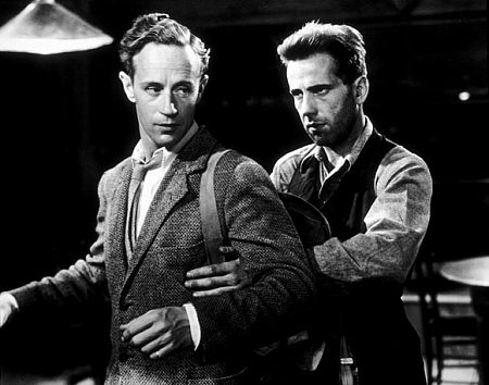 Humphrey Bogart and Leslie Howard in 
