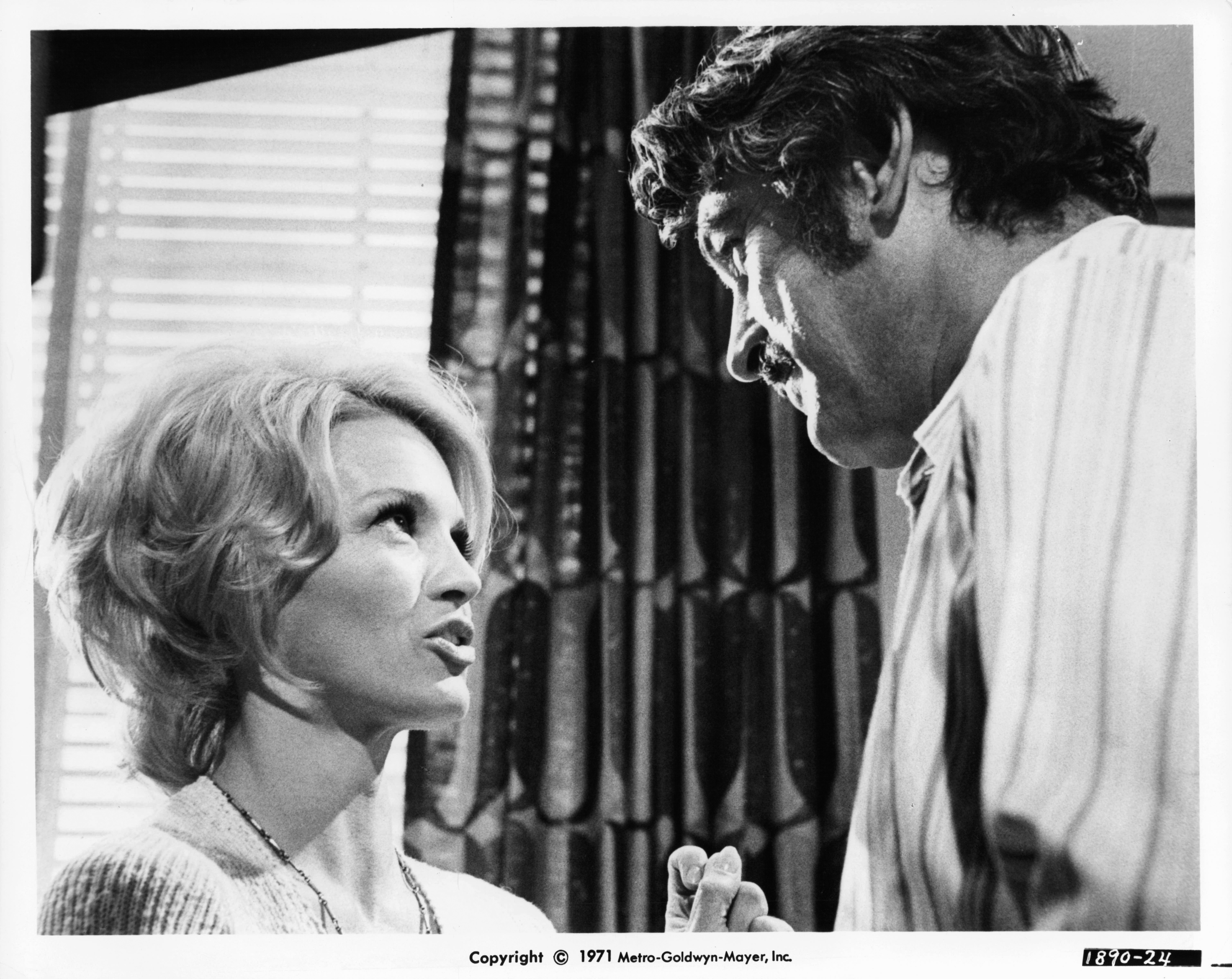 Still of Angie Dickinson and Rock Hudson in Pretty Maids All in a Row (1971)