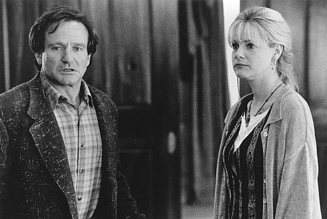 Still of Robin Williams and Bonnie Hunt in Jumanji (1995)