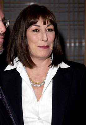 Anjelica Huston at event of The Royal Tenenbaums (2001)