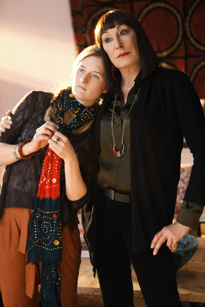 Still of Anjelica Huston and Grace Gummer in Smash (2012)